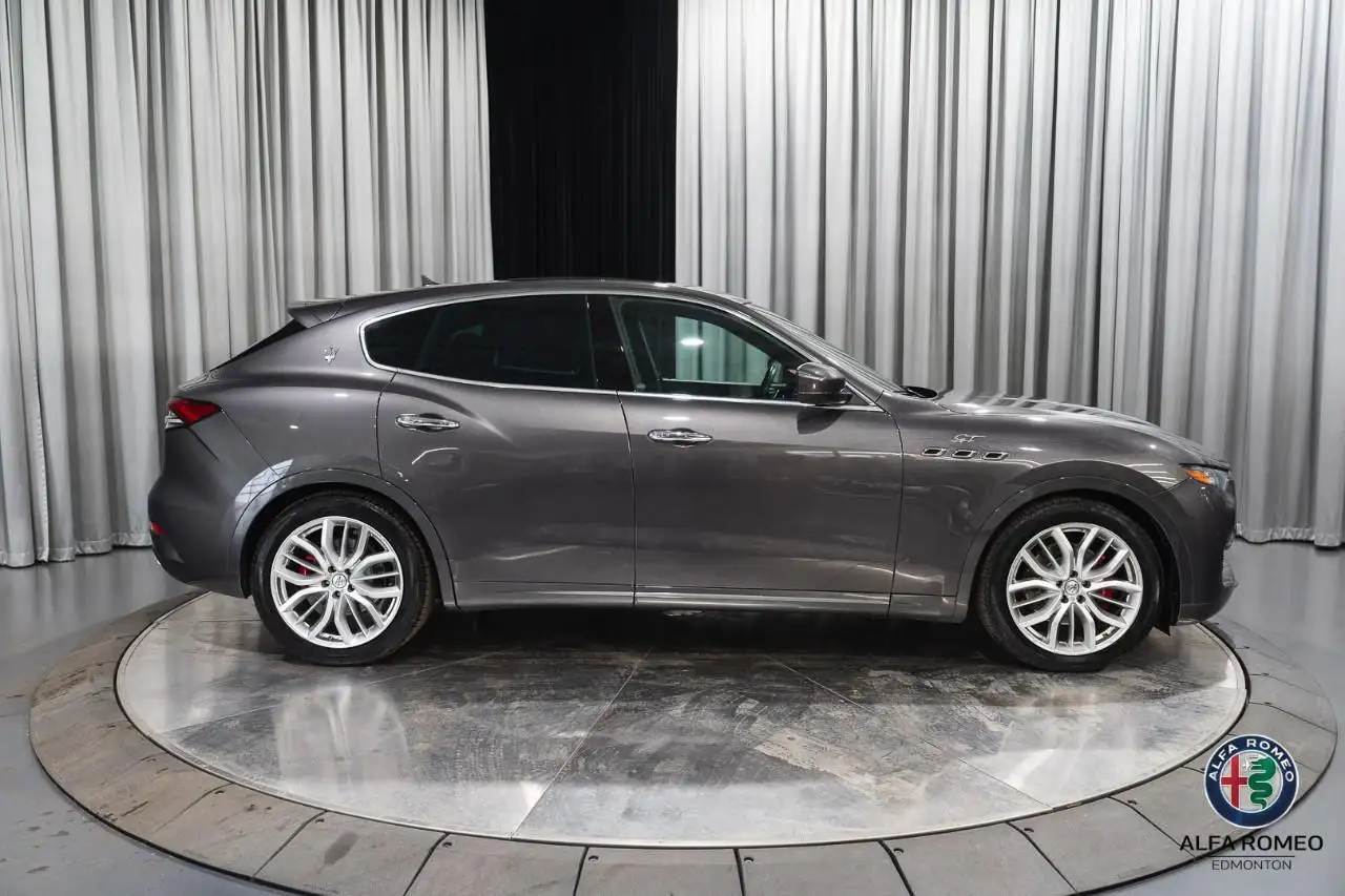 Maserati Levante снимка Maserati Levante