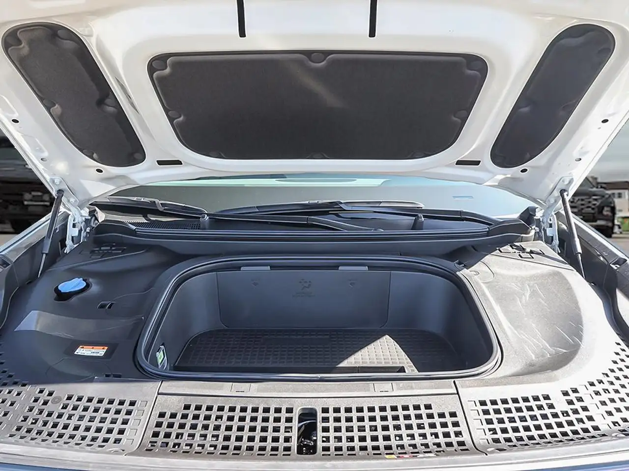 Hyundai IONIQ 9 снимка Hyundai IONIQ 9