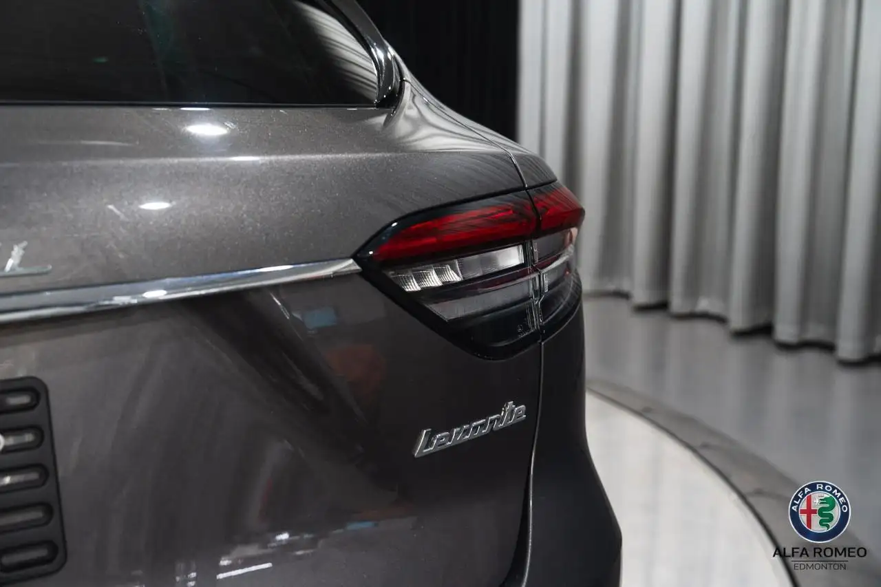 Maserati Levante снимка Maserati Levante