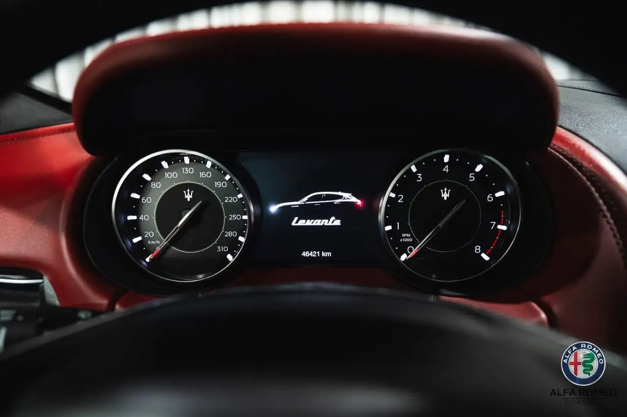 Maserati Levante снимка Maserati Levante