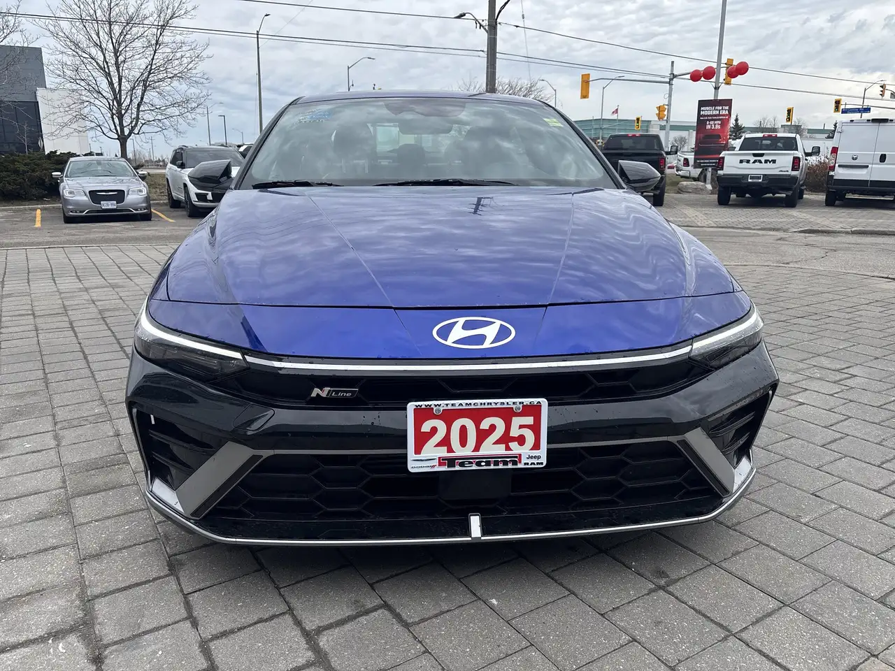 Hyundai ELANTRA photo Hyundai ELANTRA