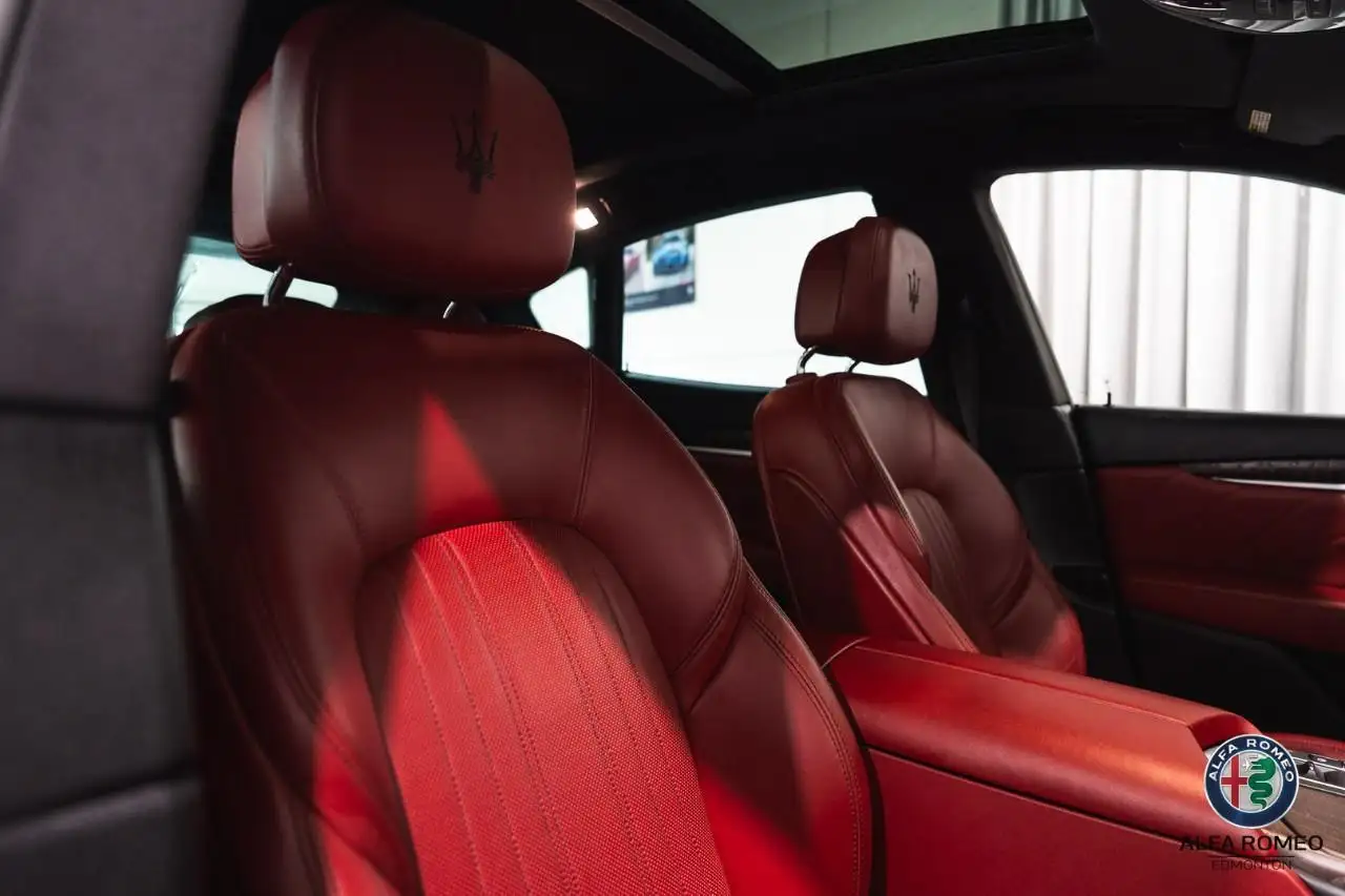 Maserati Levante снимка Maserati Levante