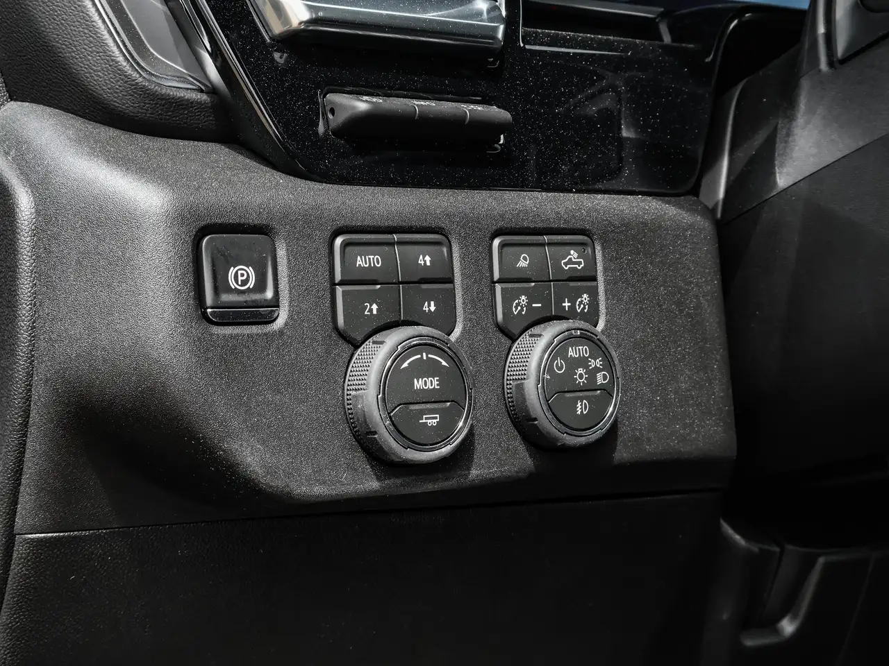 Chevrolet Silverado 3500 photo Chevrolet Silverado 3500
