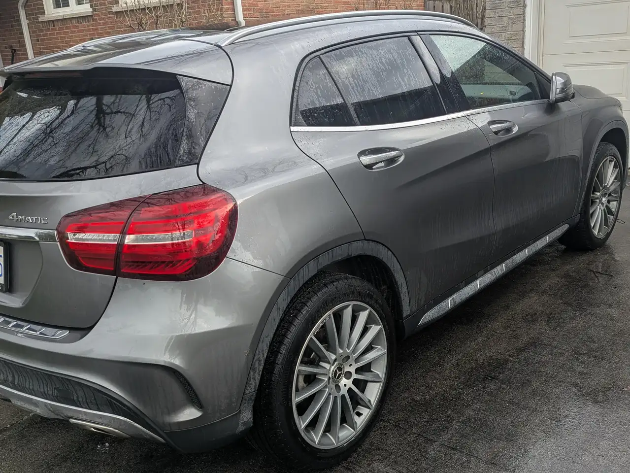 Mercedes-Benz GLA снимка Mercedes-Benz GLA
