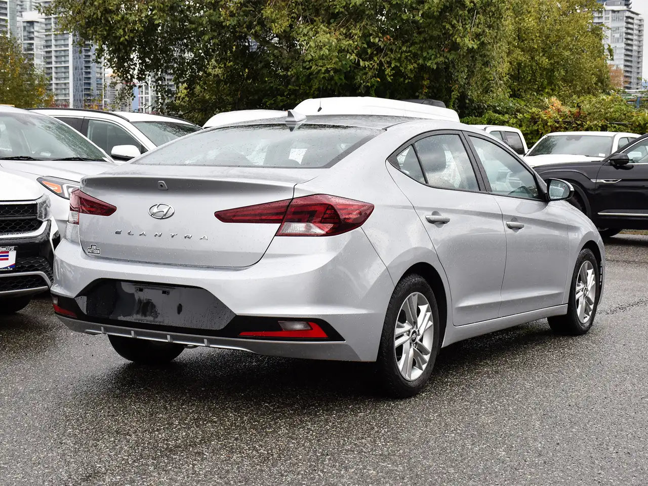 Hyundai ELANTRA снимка Hyundai ELANTRA