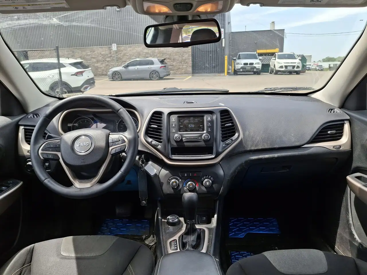 Jeep Cherokee снимка Jeep Cherokee