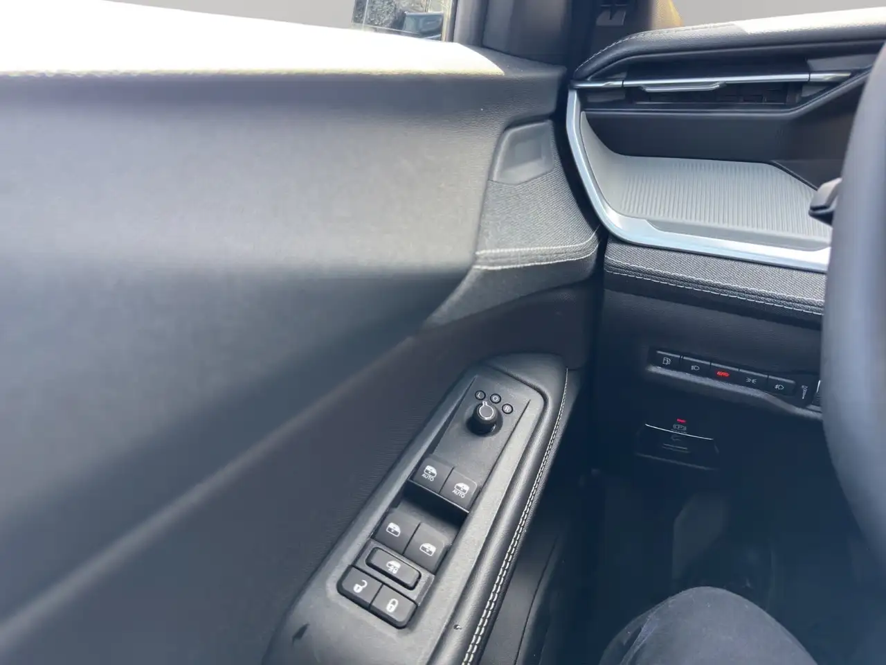 Jeep Cherokee photo Jeep Cherokee