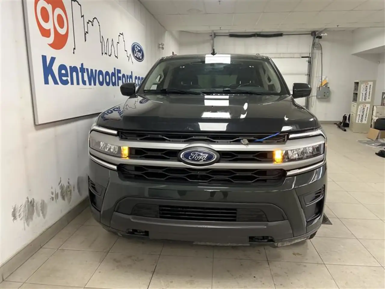 Ford Expedition снимка Ford Expedition