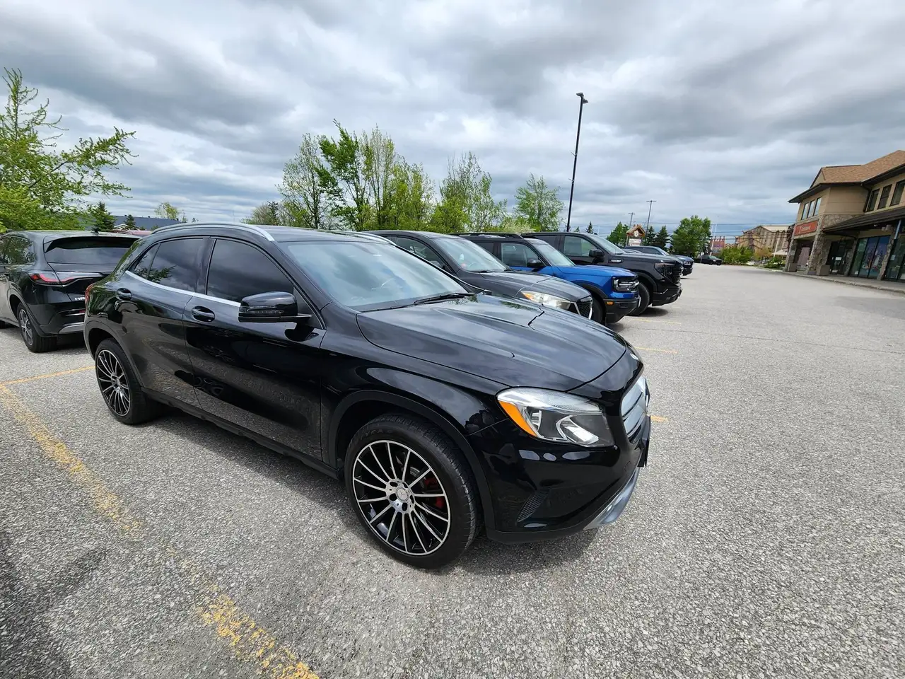 Mercedes-Benz GLA снимка Mercedes-Benz GLA