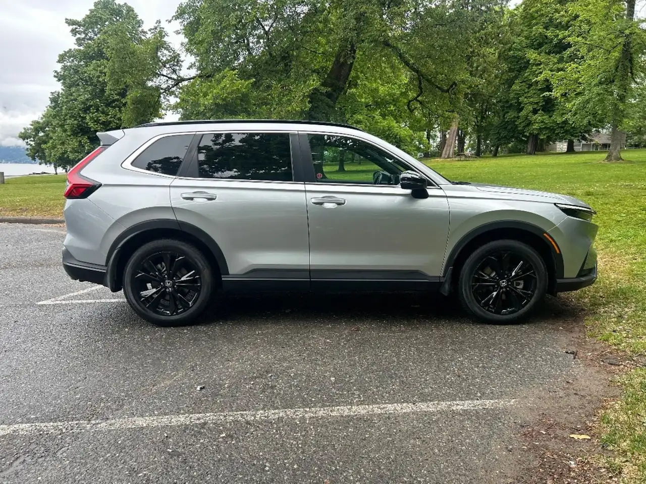 Honda CR-V photo Honda CR-V