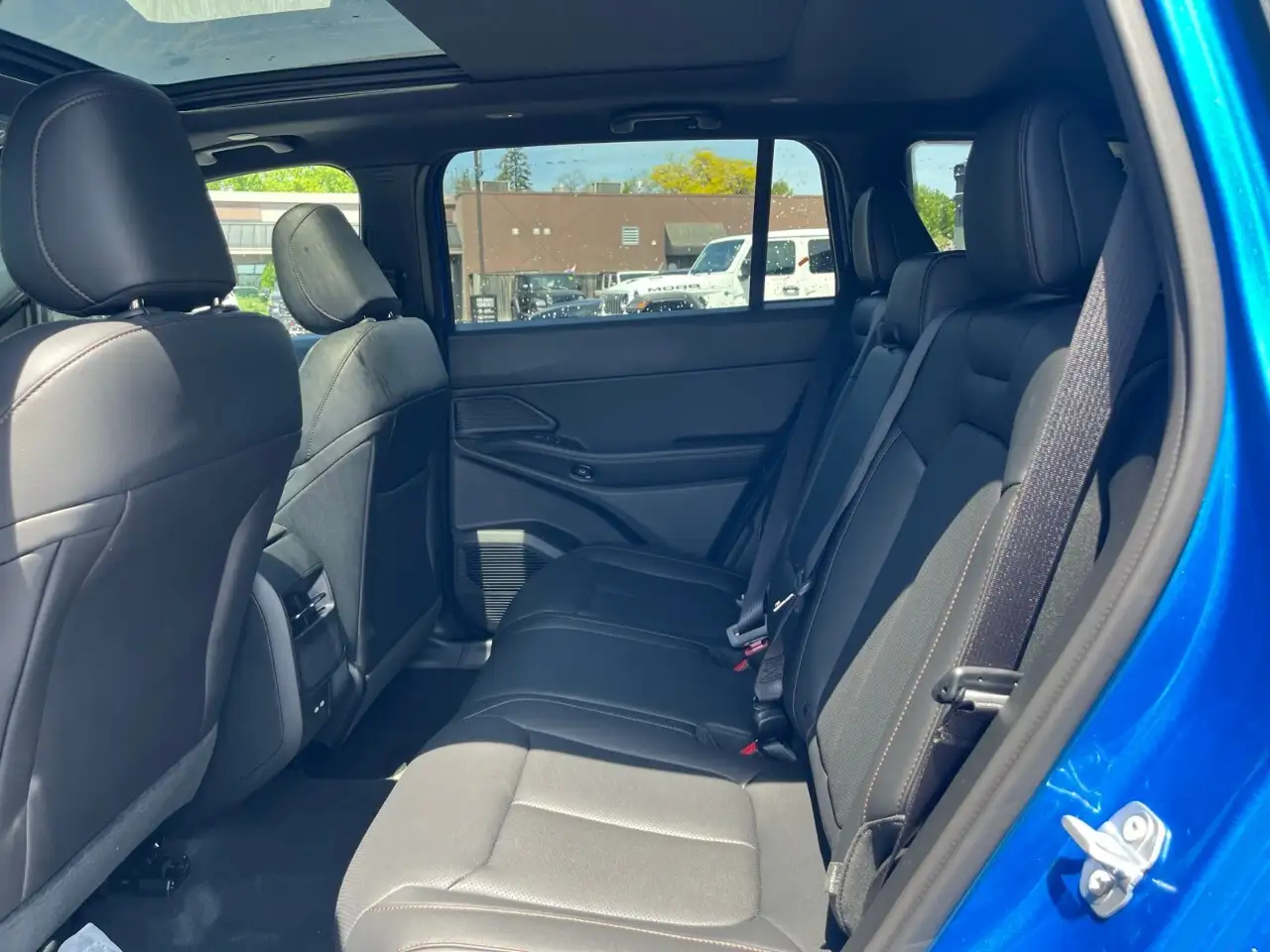 Jeep Cherokee photo Jeep Cherokee