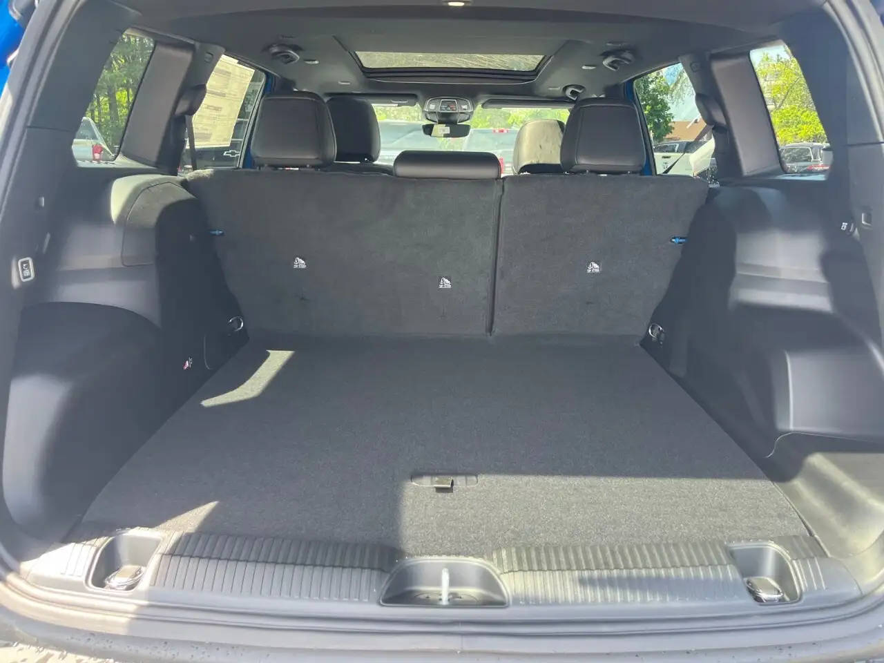 Jeep Cherokee photo Jeep Cherokee