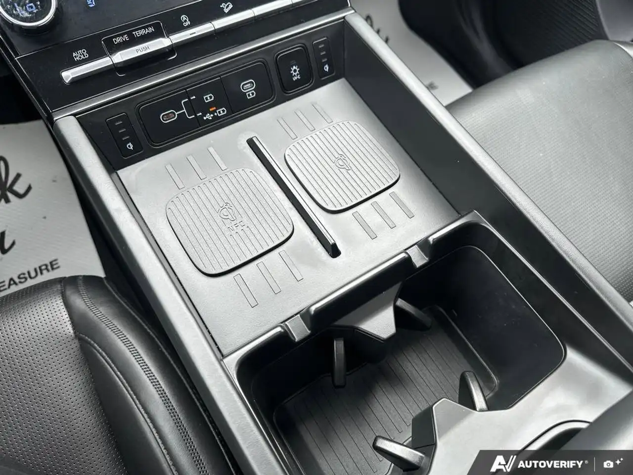 Hyundai SANTA FE снимка Hyundai SANTA FE