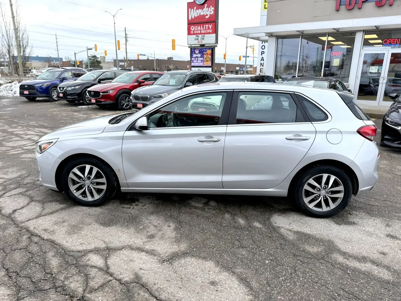 Hyundai ELANTRA снимка Hyundai ELANTRA