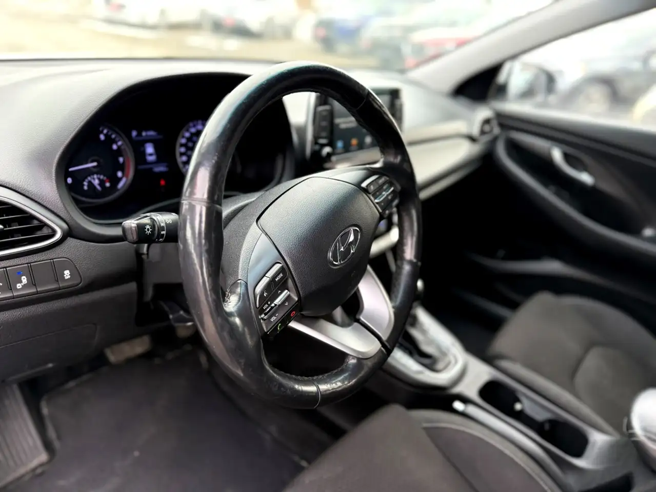 Hyundai ELANTRA снимка Hyundai ELANTRA