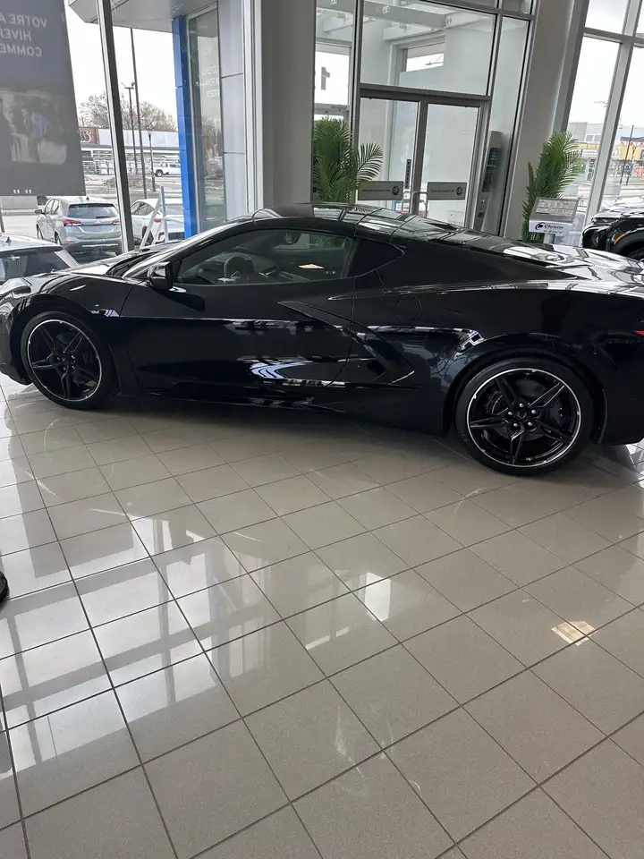 Chevrolet Corvette снимка Chevrolet Corvette