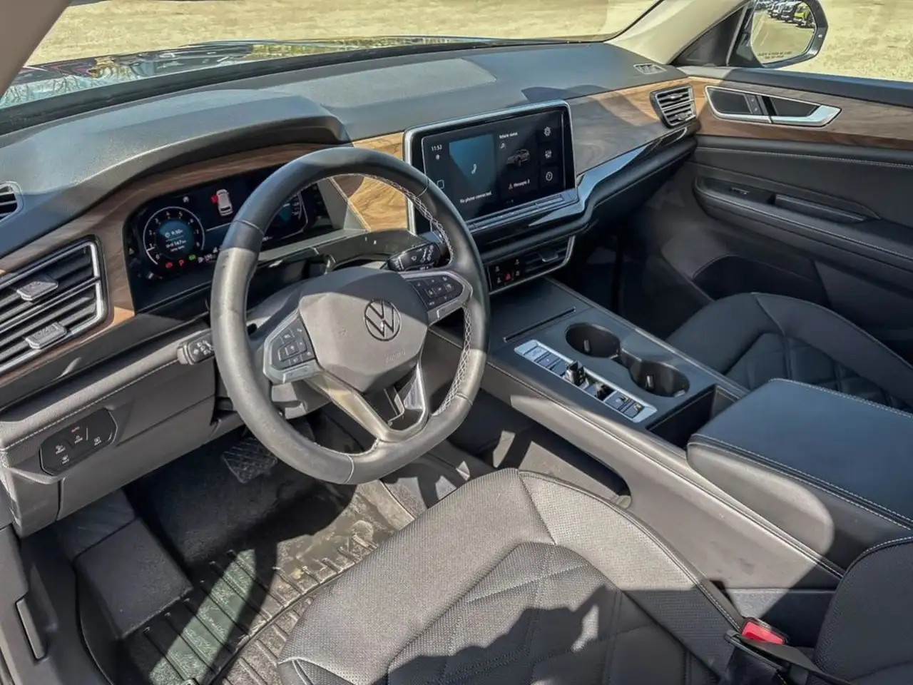 Volkswagen Atlas снимка Volkswagen Atlas