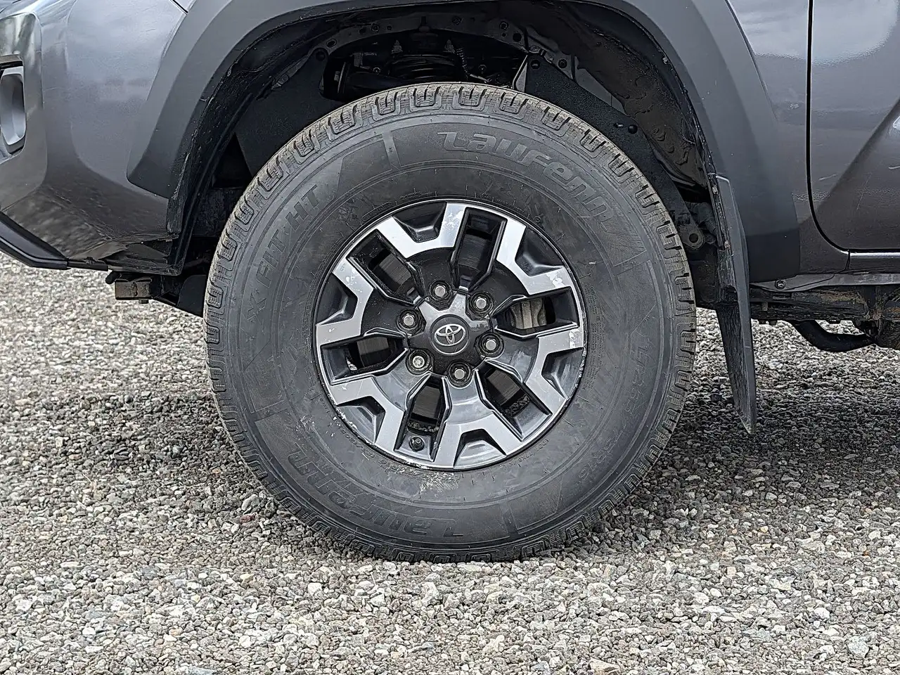 Toyota Tacoma снимка Toyota Tacoma