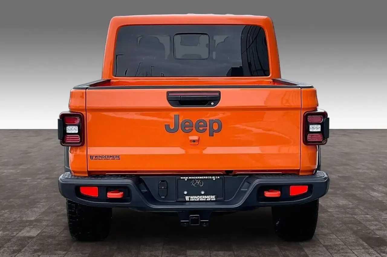 Jeep Gladiator photo Jeep Gladiator