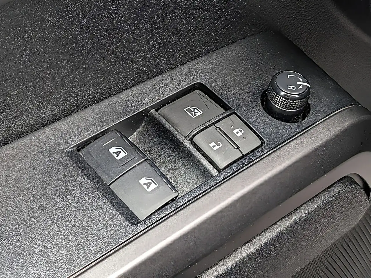 Toyota Tacoma снимка Toyota Tacoma