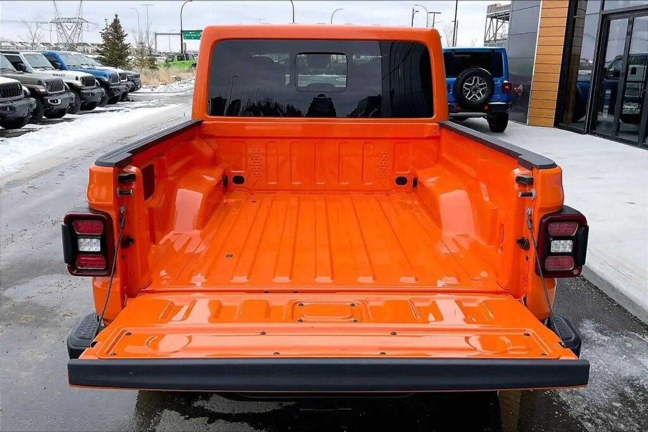 Jeep Gladiator photo Jeep Gladiator