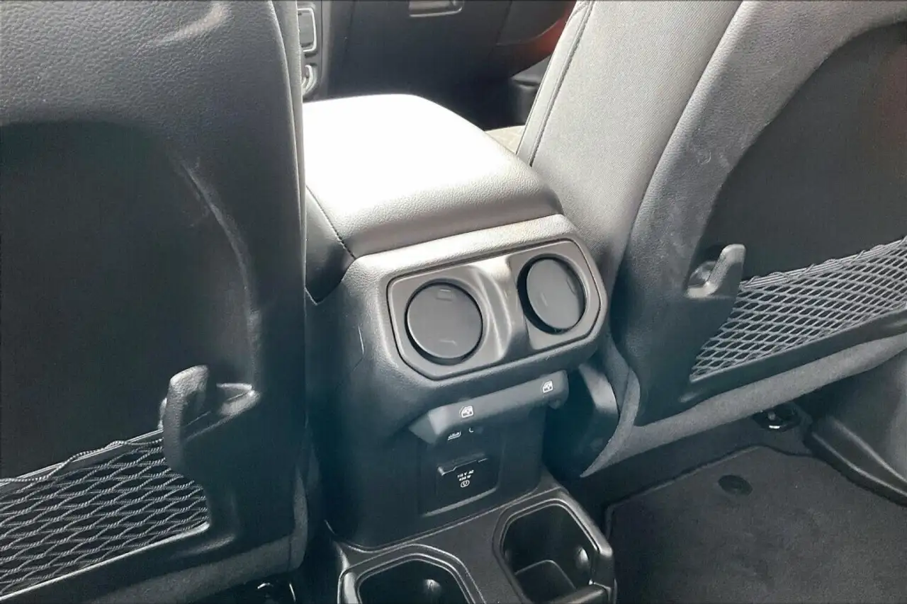 Jeep Gladiator photo Jeep Gladiator