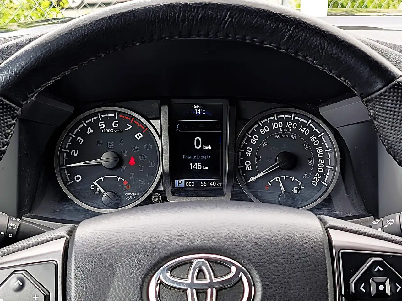 Toyota Tacoma снимка Toyota Tacoma