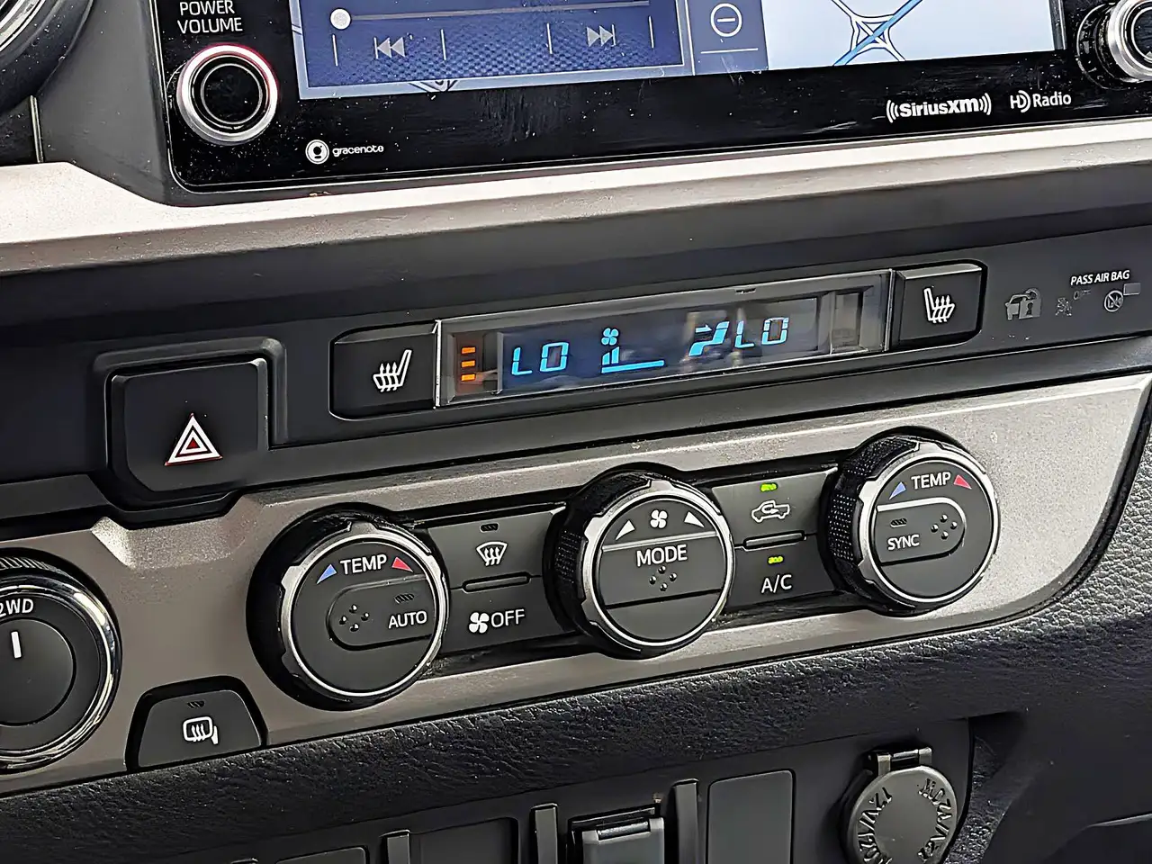 Toyota Tacoma снимка Toyota Tacoma