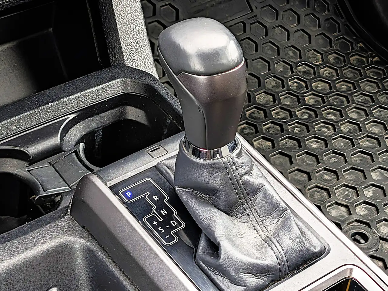 Toyota Tacoma снимка Toyota Tacoma
