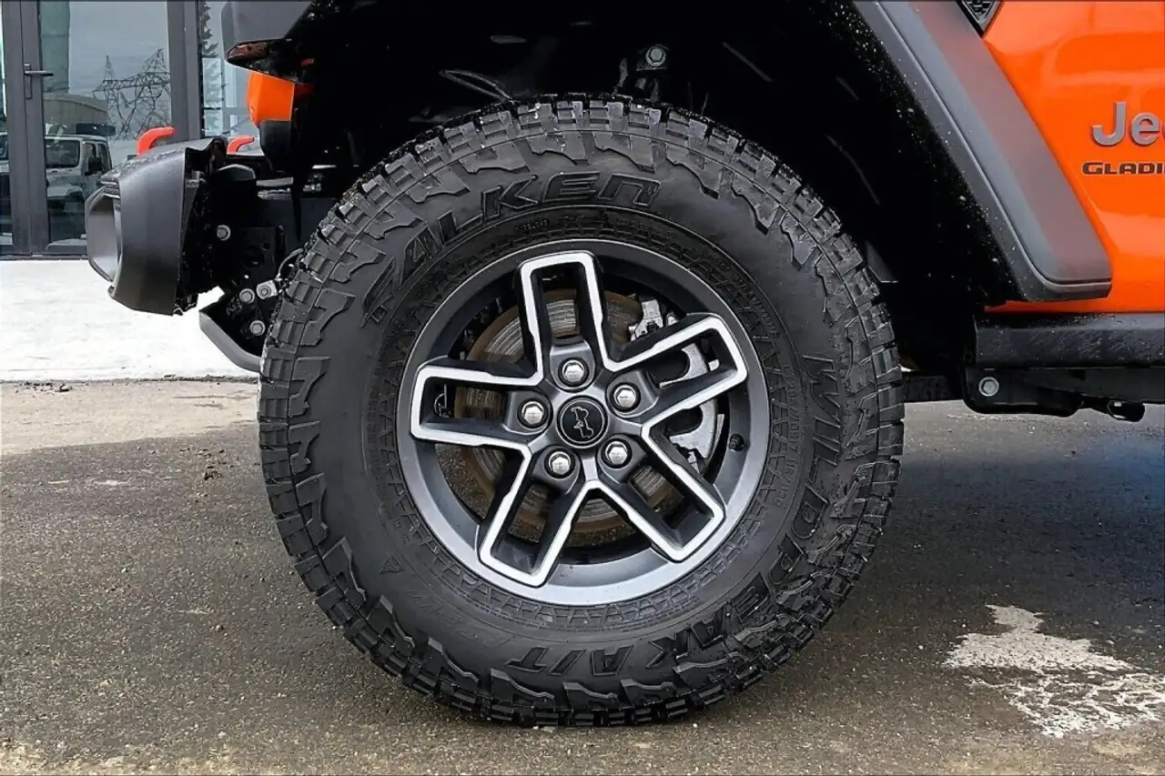 Jeep Gladiator photo Jeep Gladiator