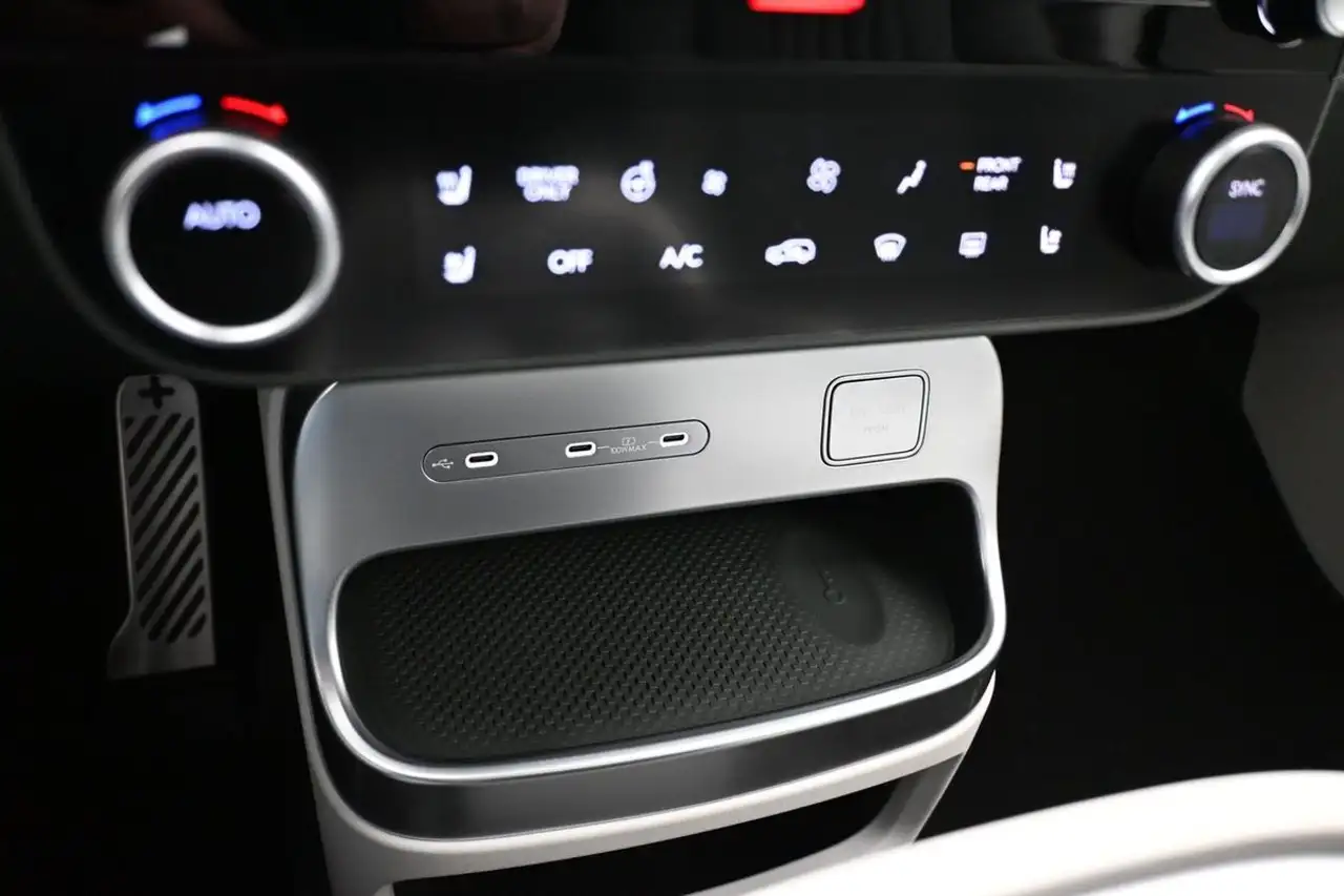 Hyundai IONIQ 9 снимка Hyundai IONIQ 9