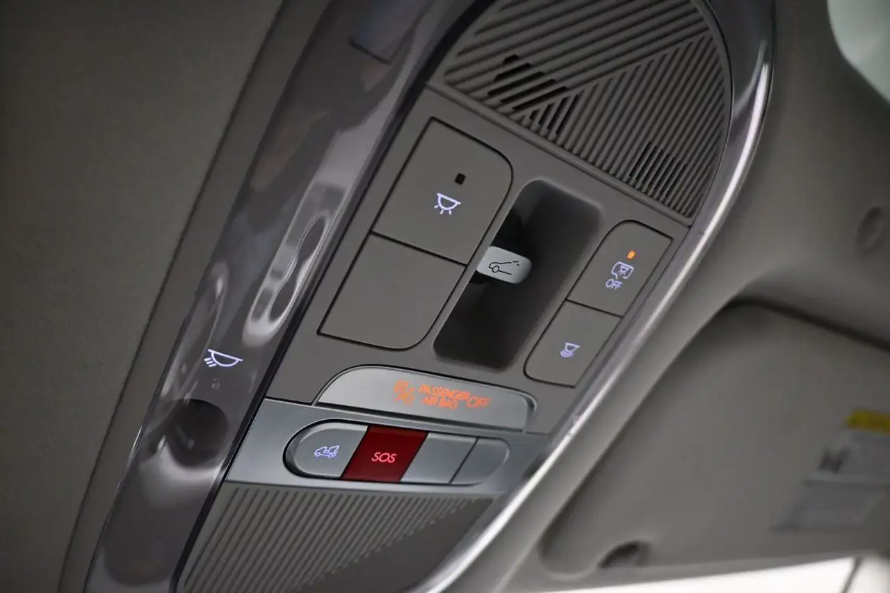 Hyundai IONIQ 9 снимка Hyundai IONIQ 9