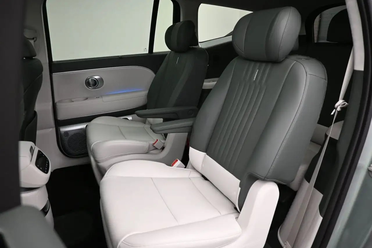Hyundai IONIQ 9 снимка Hyundai IONIQ 9