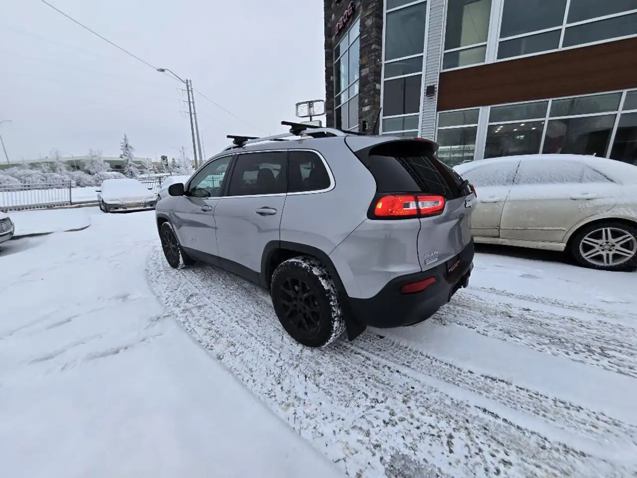 Jeep Cherokee photo Jeep Cherokee