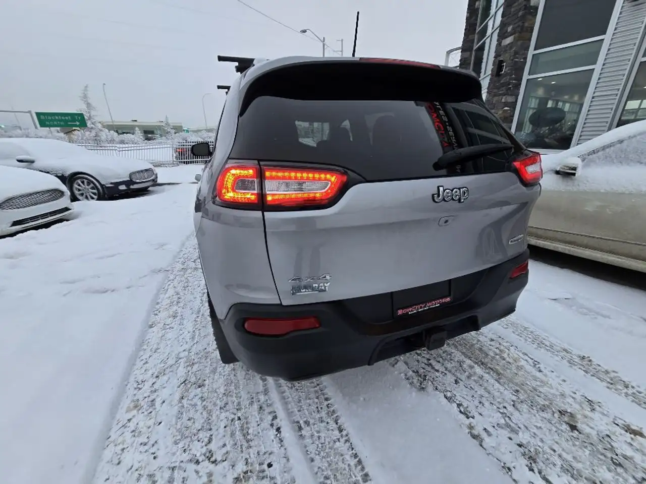 Jeep Cherokee photo Jeep Cherokee