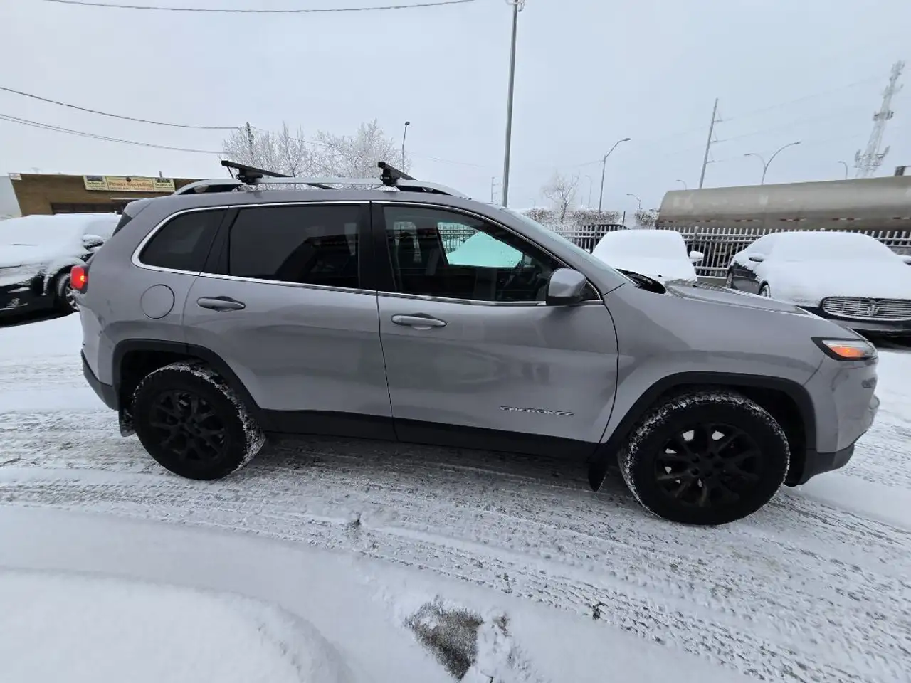 Jeep Cherokee photo Jeep Cherokee