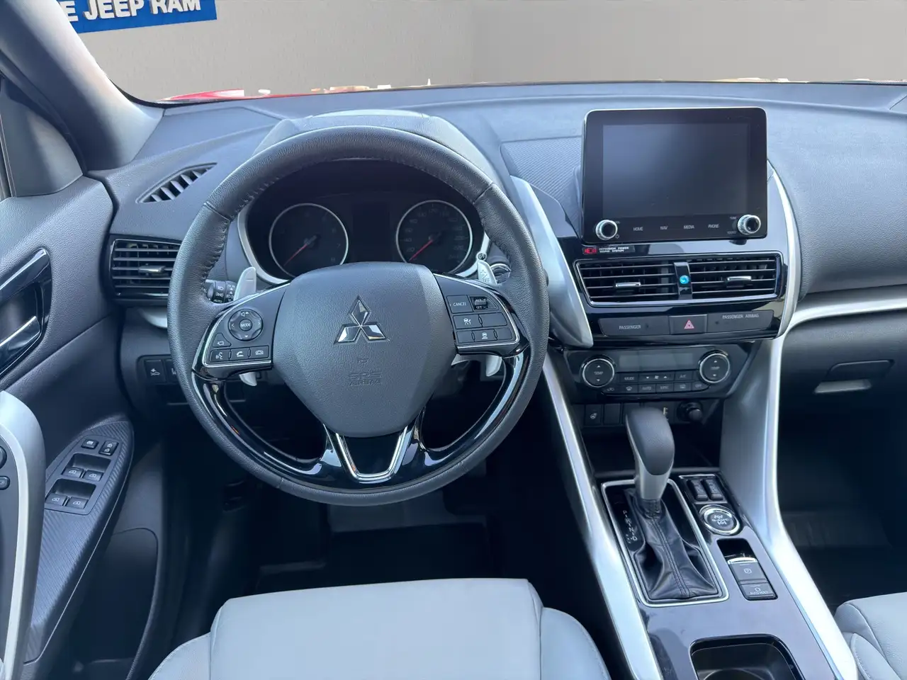 Mitsubishi Eclipse Cross снимка Mitsubishi Eclipse Cross