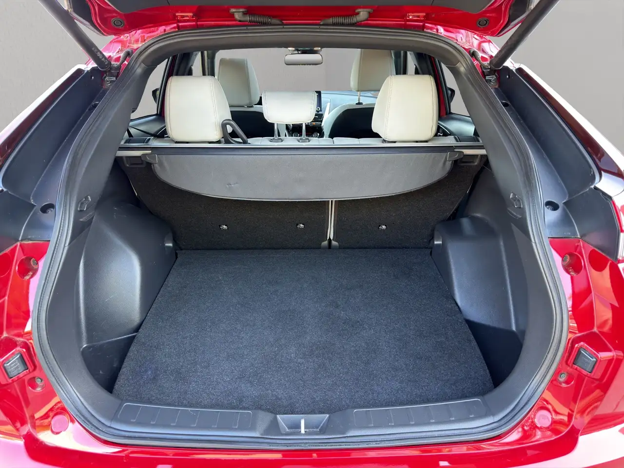 Mitsubishi Eclipse Cross снимка Mitsubishi Eclipse Cross