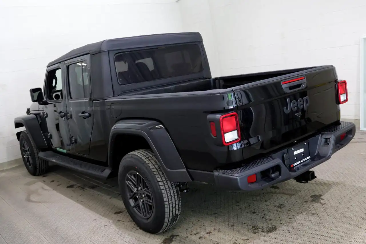 Jeep Gladiator снимка Jeep Gladiator