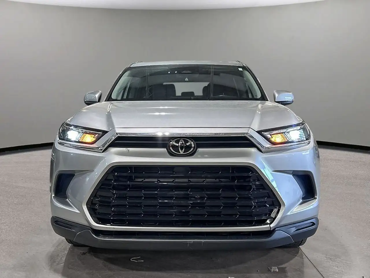 Toyota Grand Highlander fotografie Toyota Grand Highlander