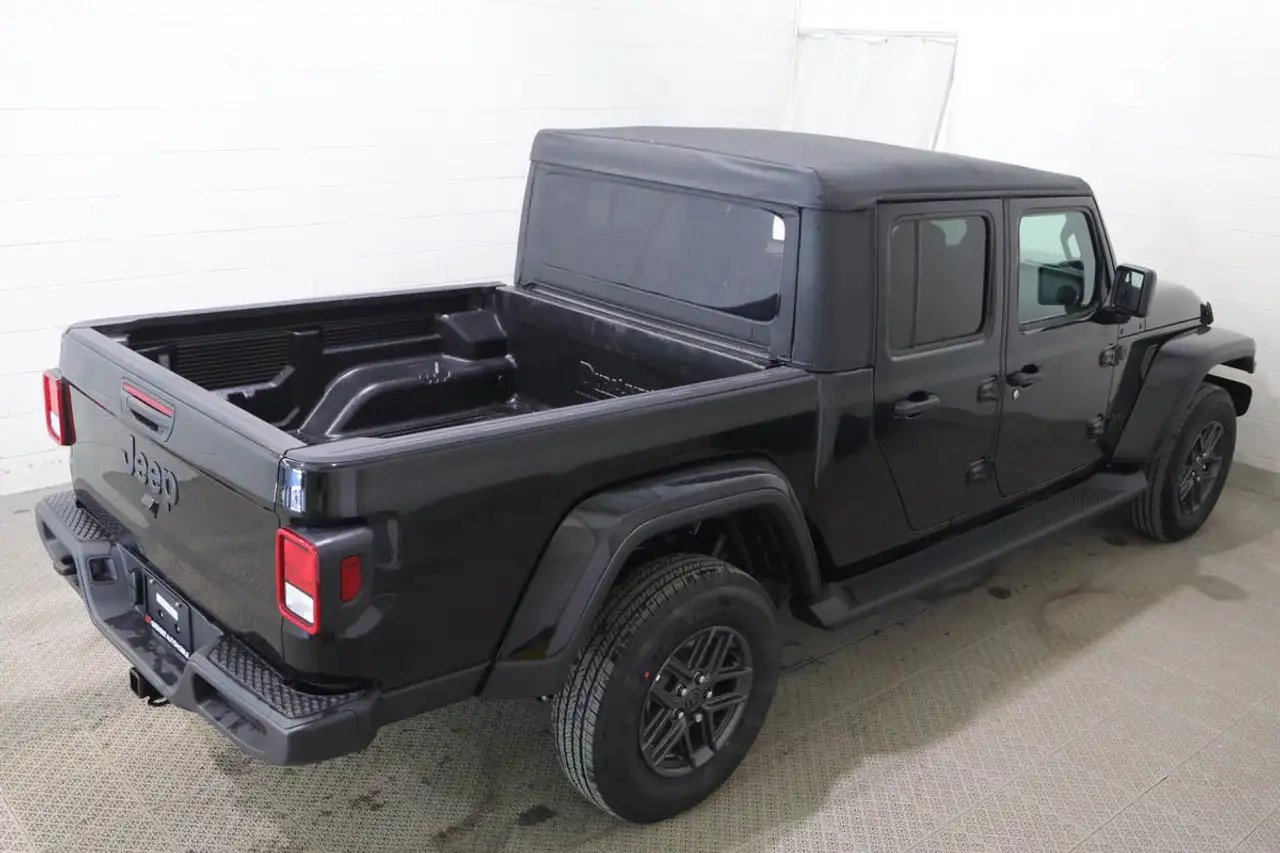 Jeep Gladiator снимка Jeep Gladiator