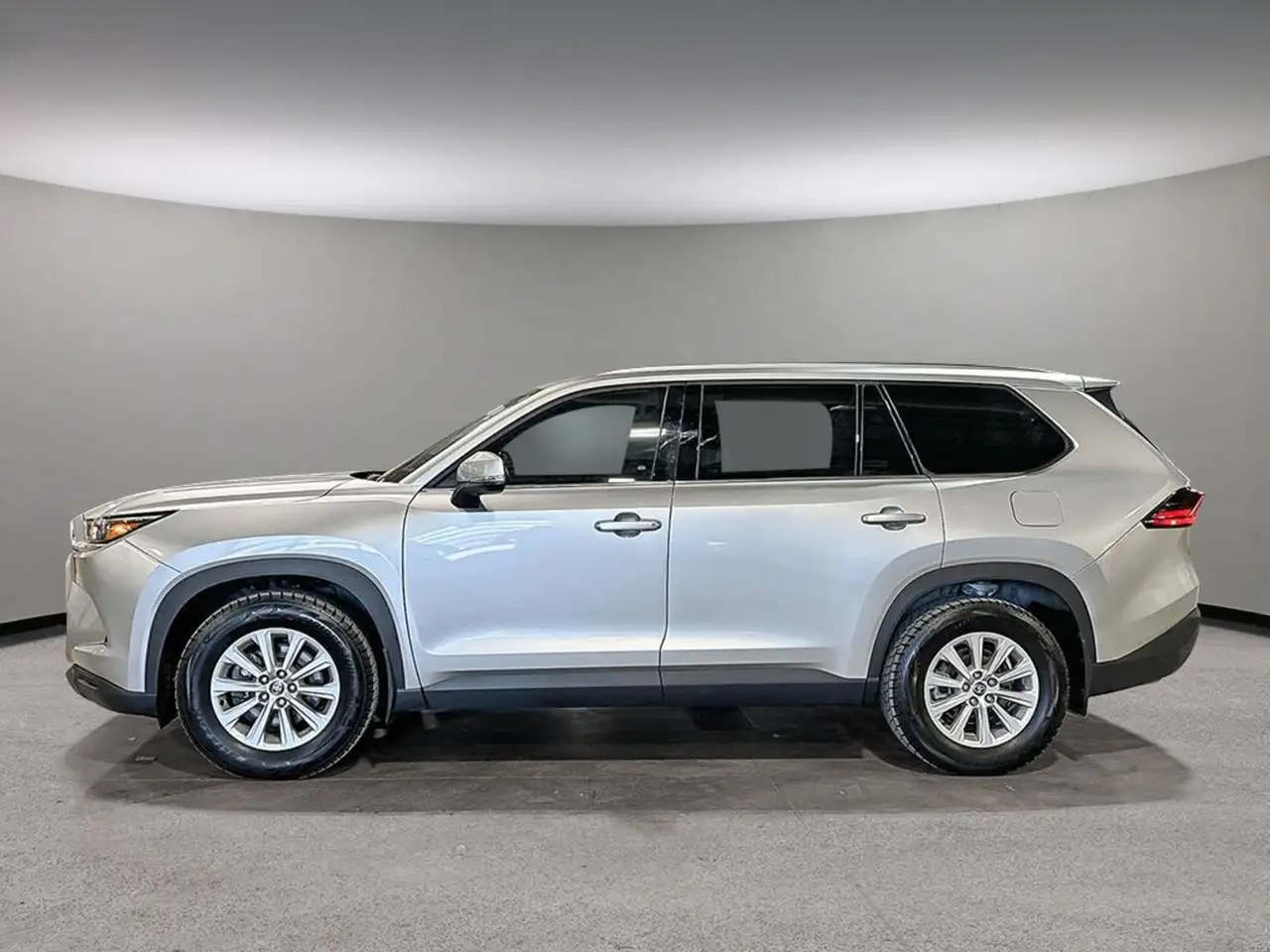 Toyota Grand Highlander fotografie Toyota Grand Highlander