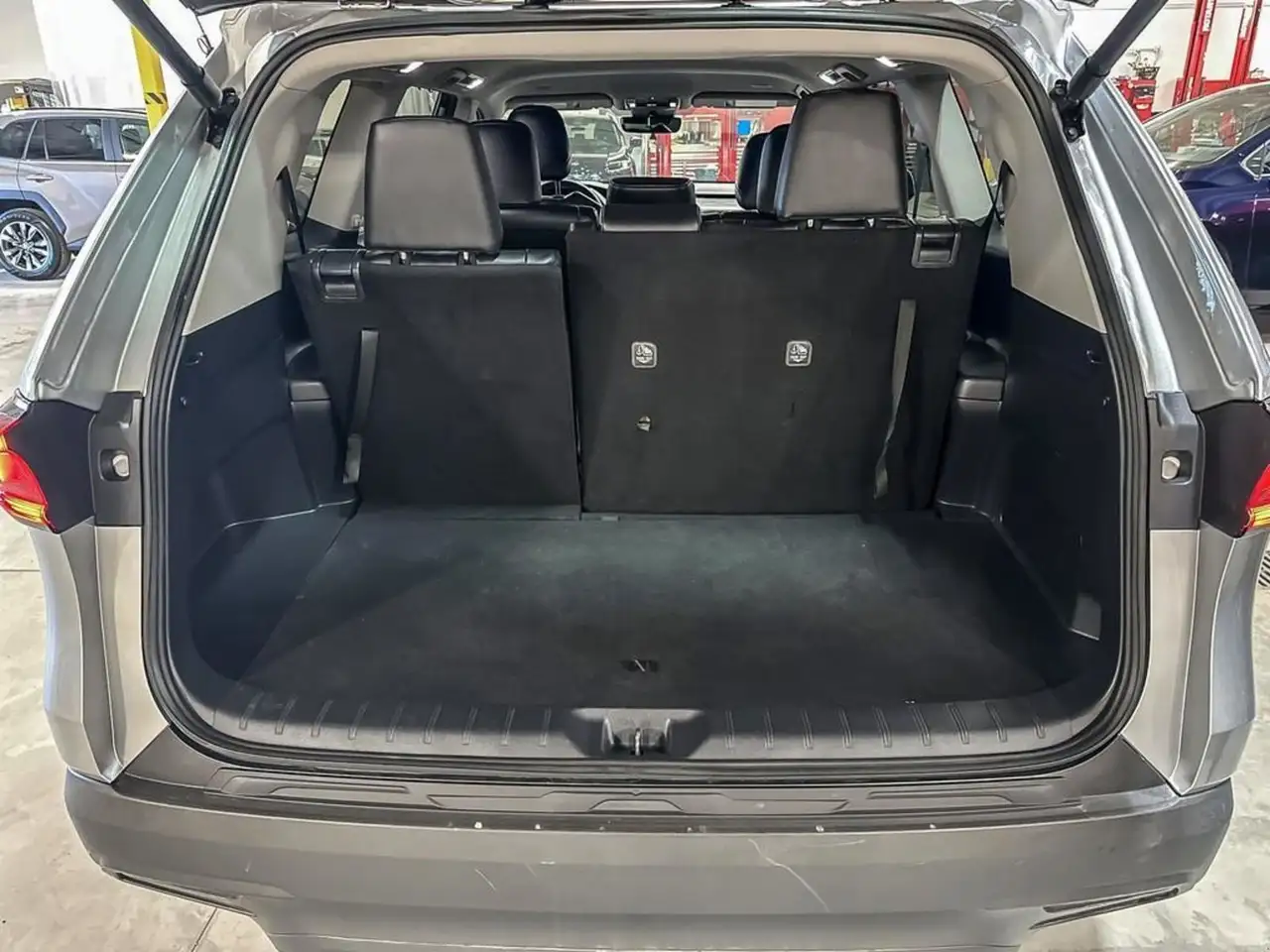 Toyota Grand Highlander fotografie Toyota Grand Highlander