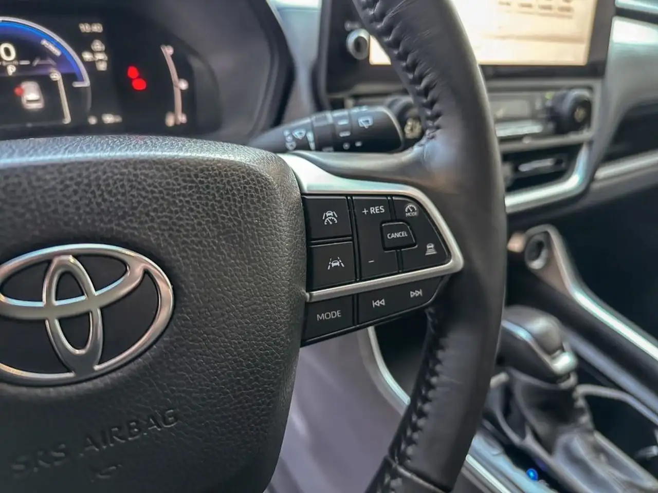 Toyota Grand Highlander fotografie Toyota Grand Highlander