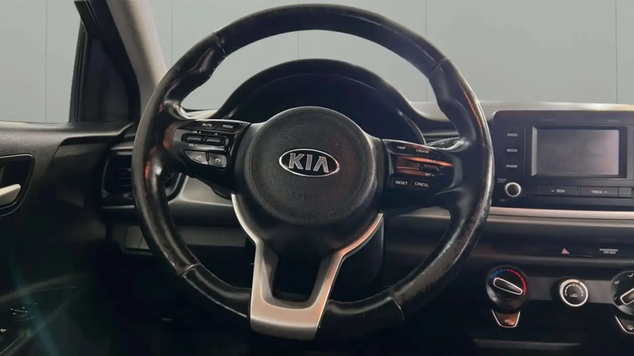 Kia Rio снимка Kia Rio