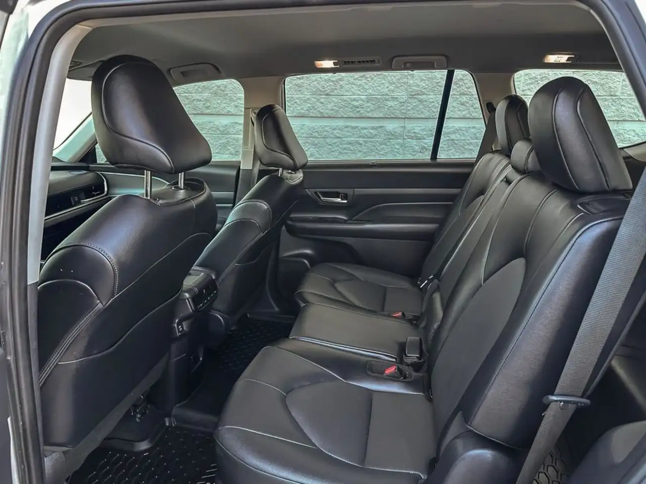 Toyota Grand Highlander fotografie Toyota Grand Highlander