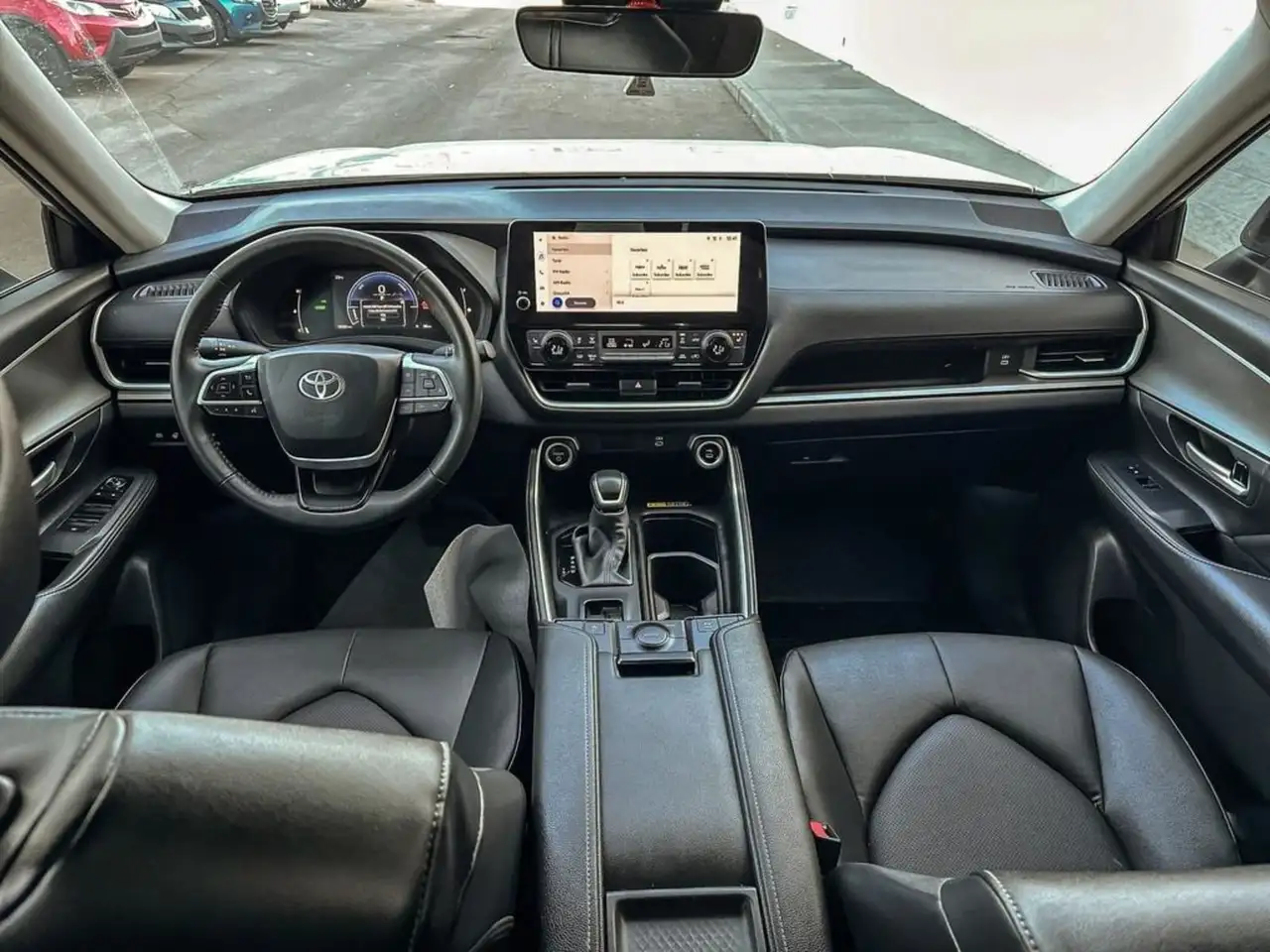 Toyota Grand Highlander fotografie Toyota Grand Highlander