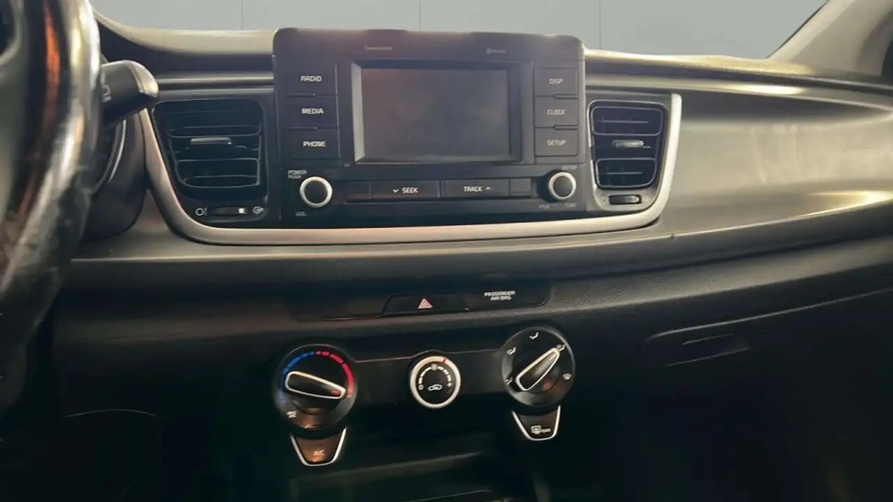 Kia Rio снимка Kia Rio