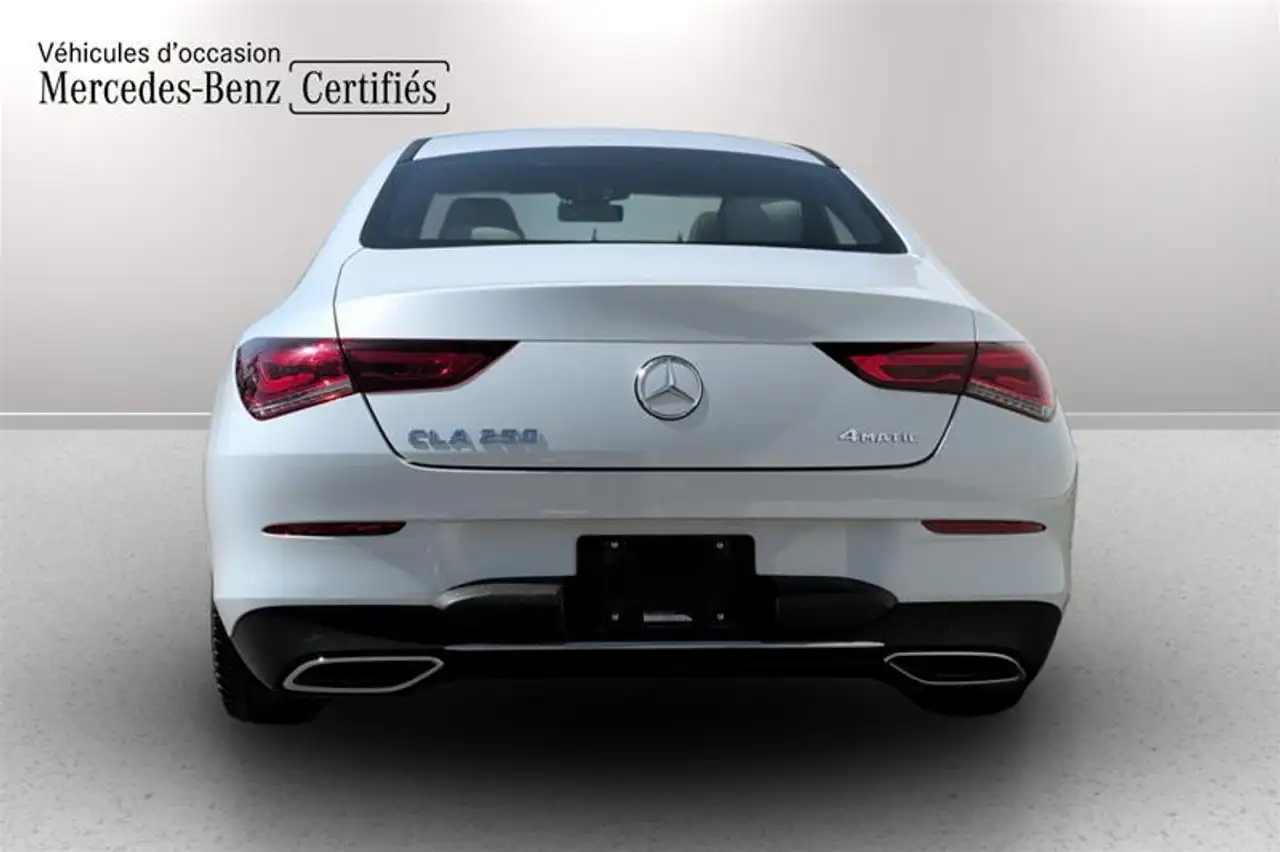Mercedes-Benz CLA снимка Mercedes-Benz CLA