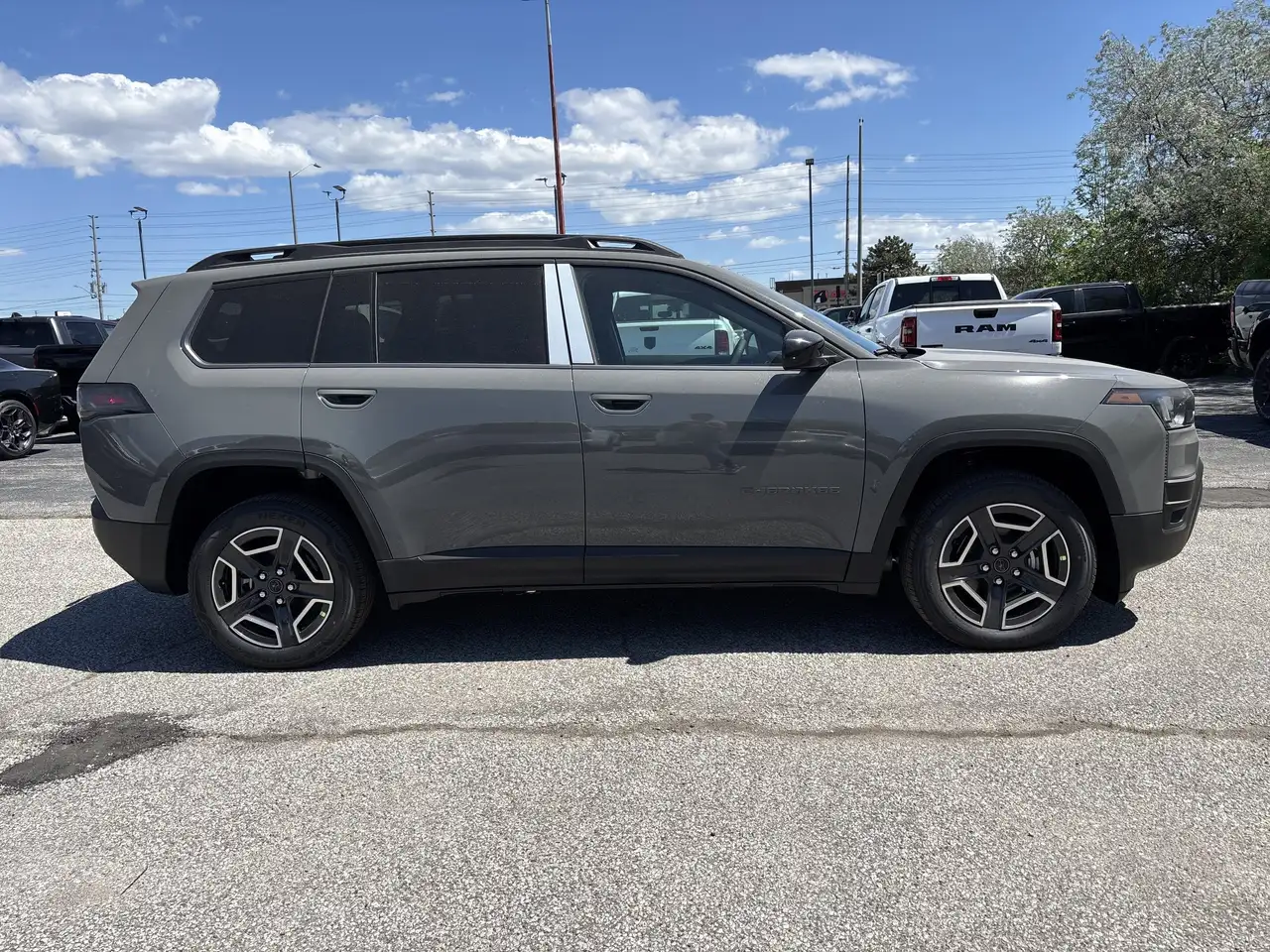 Jeep Cherokee снимка Jeep Cherokee